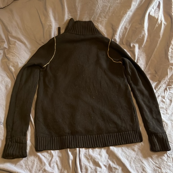 Vince 2 Tone Sweater - Size: S - Picture 9 of 14